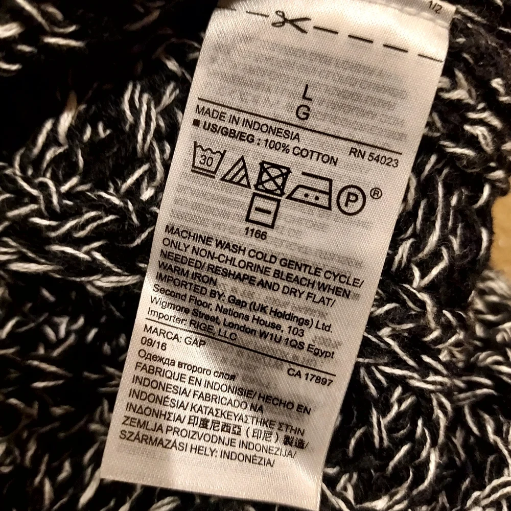 GAP Oversized Sweater, size L - Picture 5 of 5